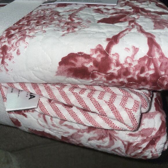SONOMA Twin 2 PC. Quilt Set Red NEW with Standard Sham - Picture 3 of 6